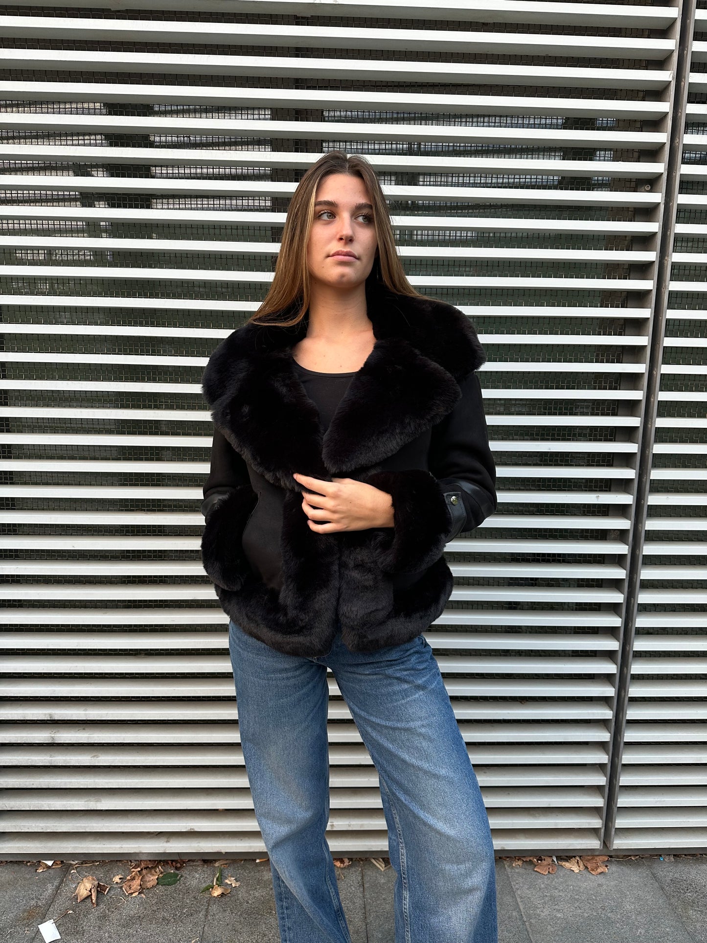 Eco-Pelliccia nera sfiancata