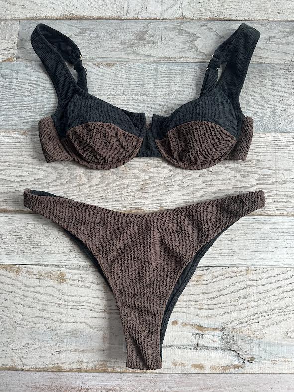Bikini Balconcino Goffrato Terra e Nero