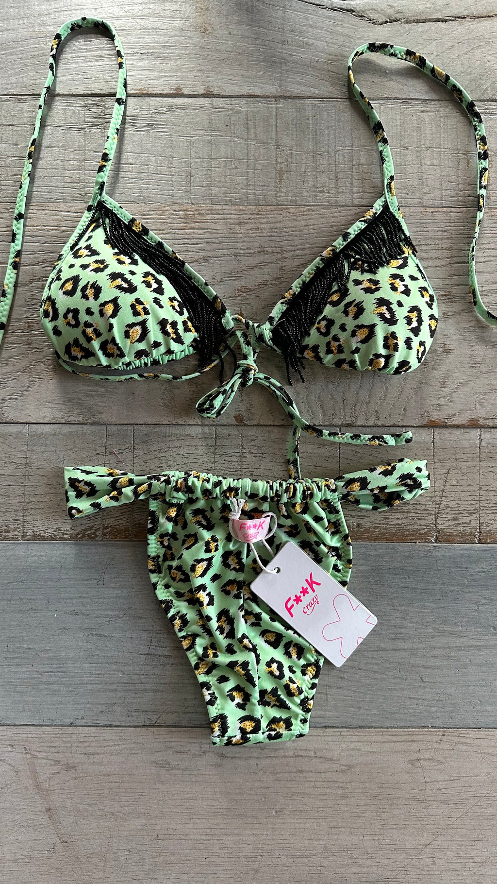 Triangolo Leopardato Verde con Perline Nere