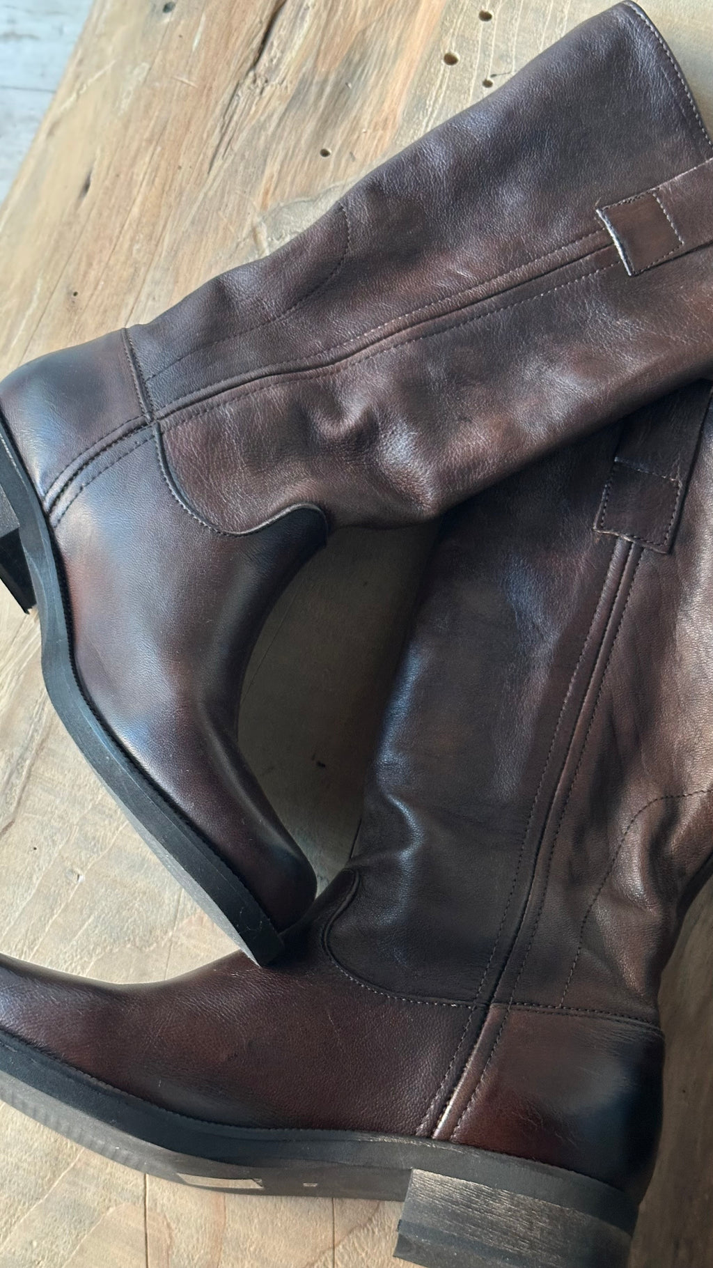 Stivale alto in pelle Cognac martellata