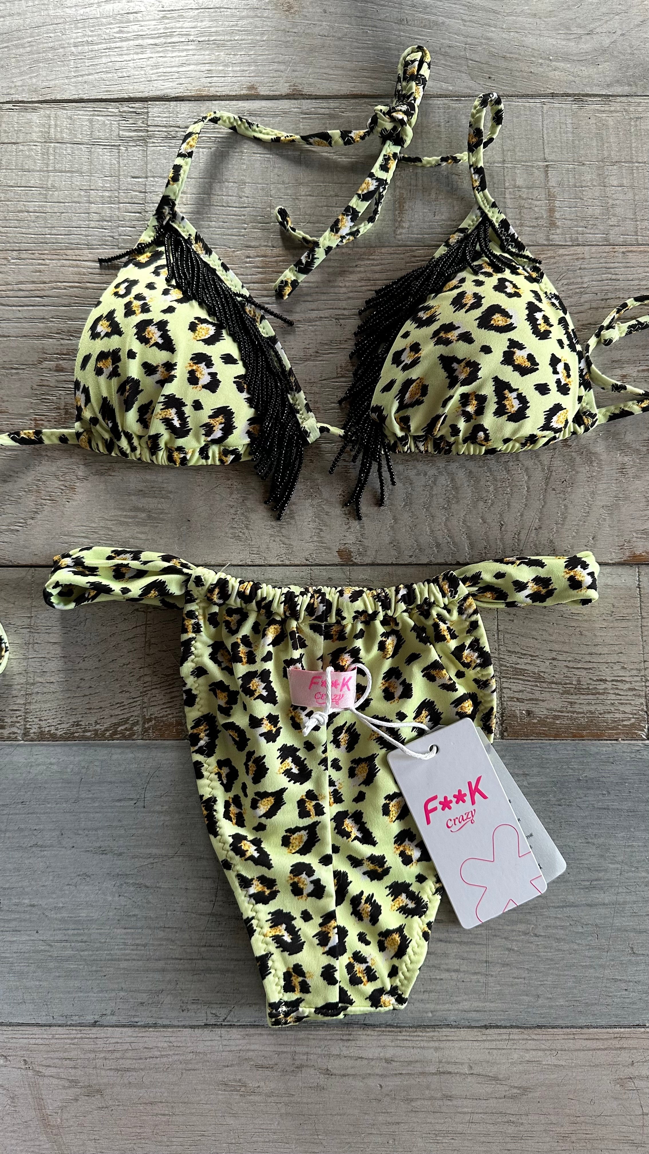Triangolo Leopardato Giallo con Perline Nere
