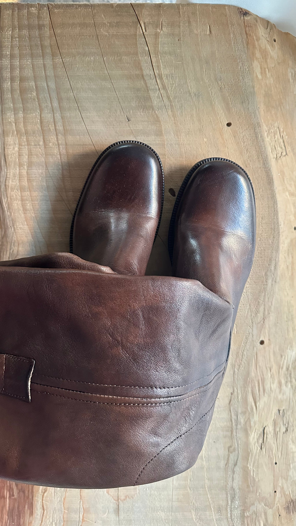 Stivale alto in pelle Cognac martellata