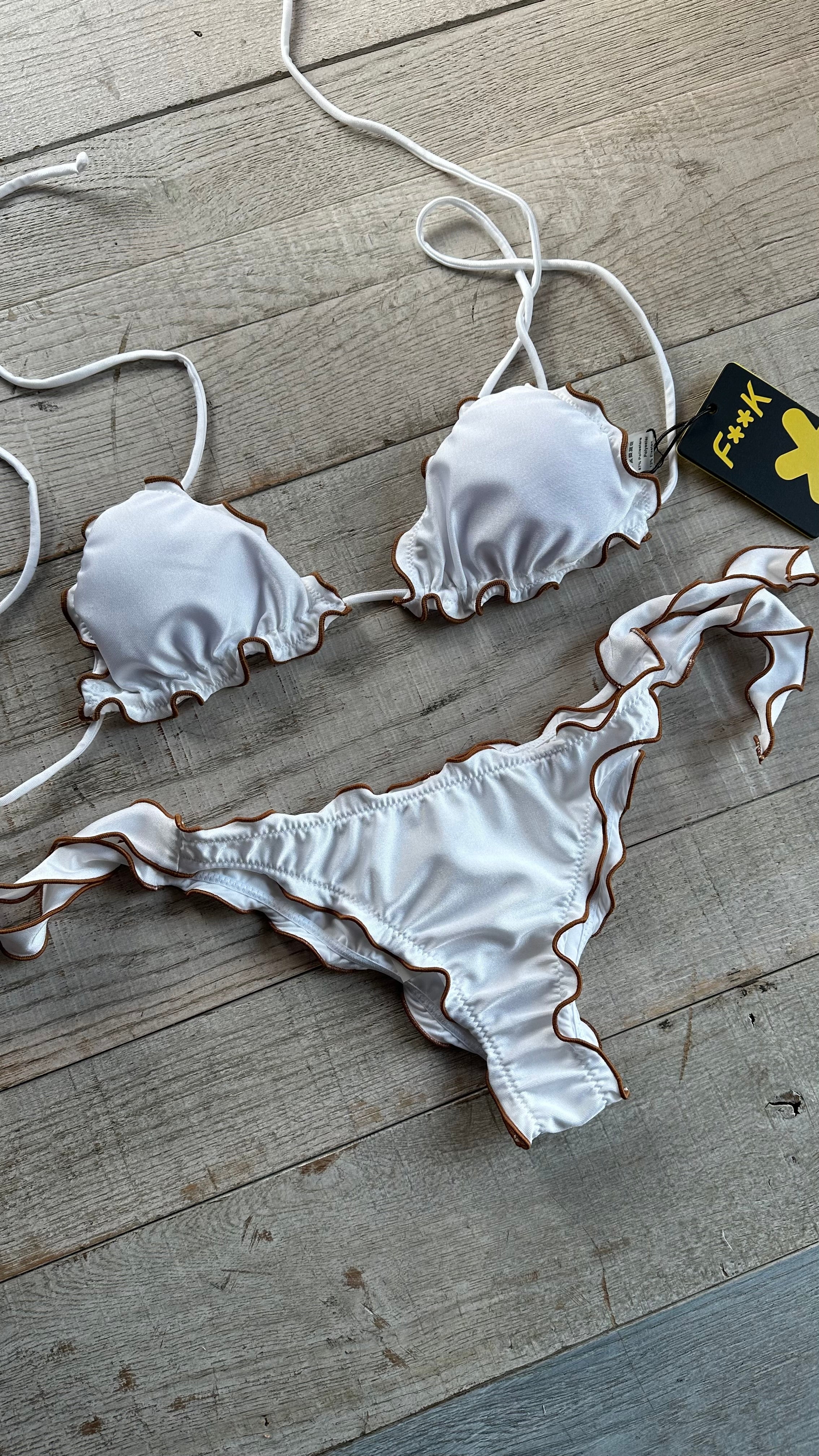 Triangolo Sbambolato Frou Frou Bordino Marrone