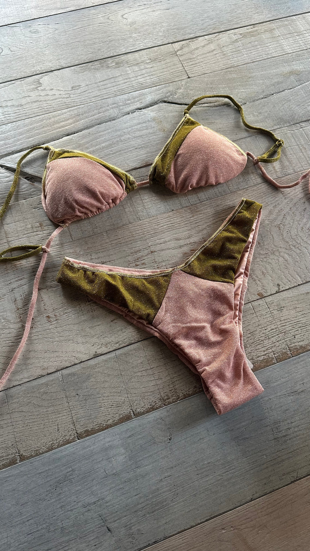 Triangolo Lurex Rosa Cipria e verde
