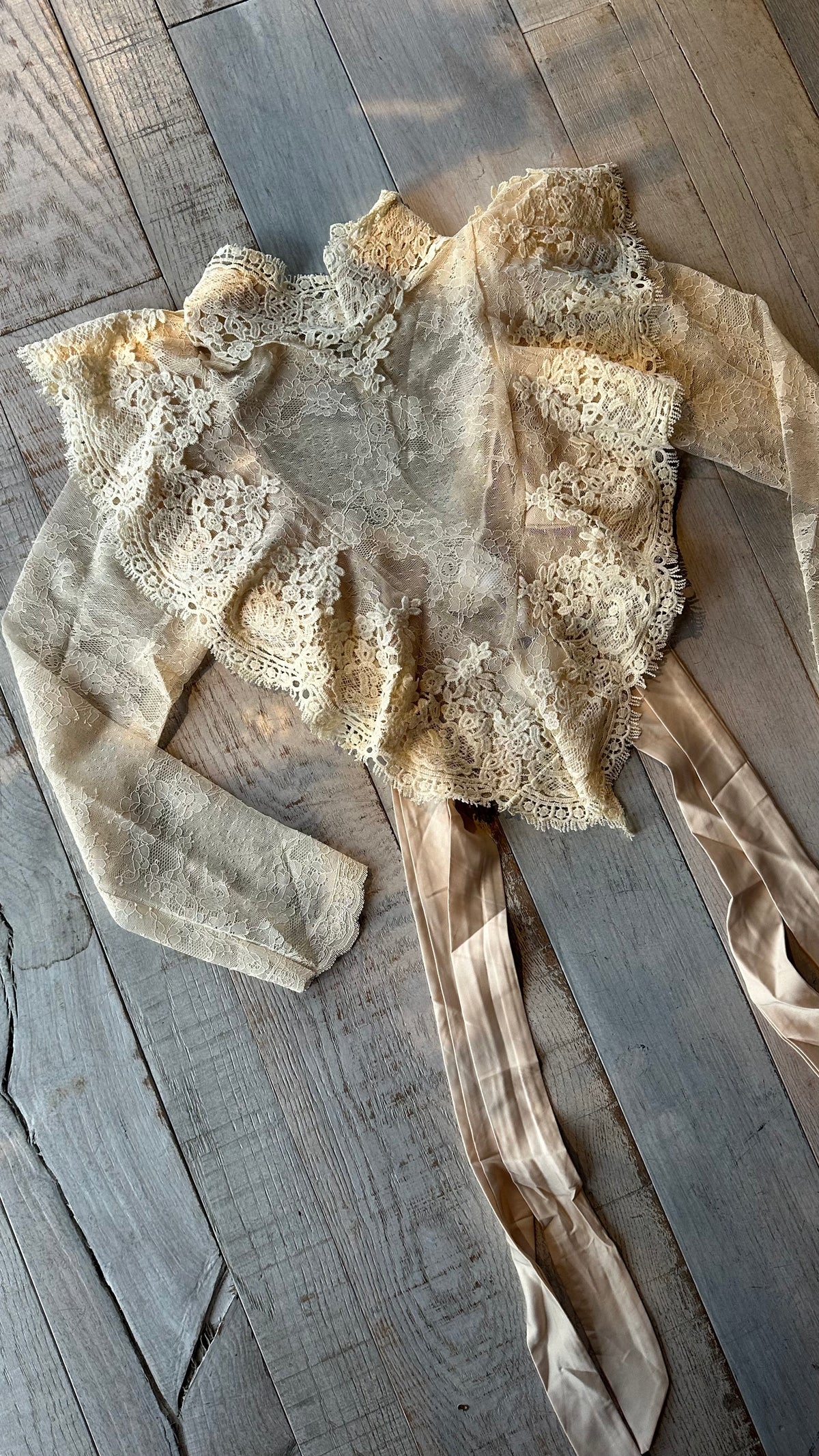 Camicia Top in Pizzo Bianco Panna « Concubine »