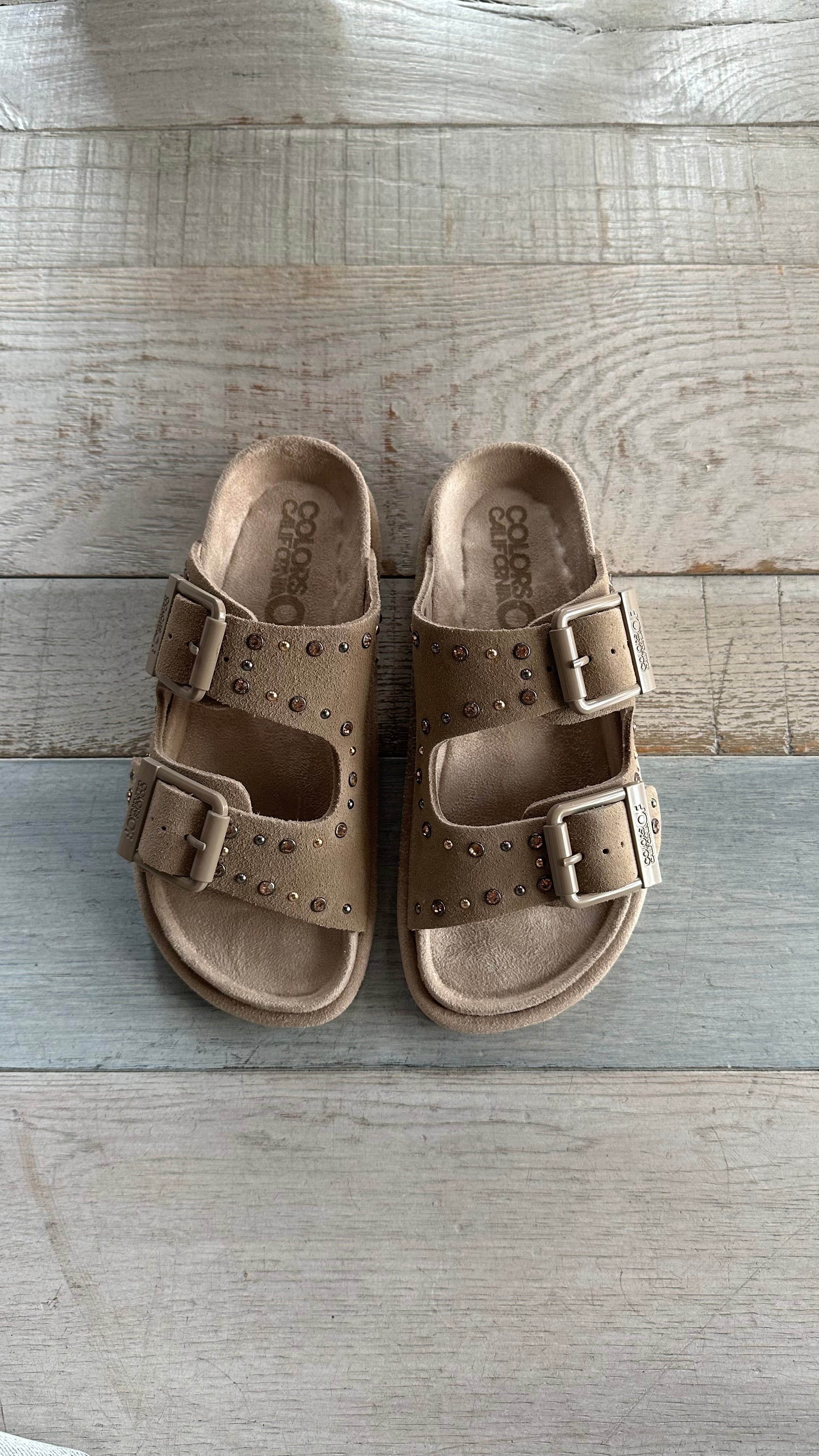 Sandalo in Camoscio Taupe con Strass