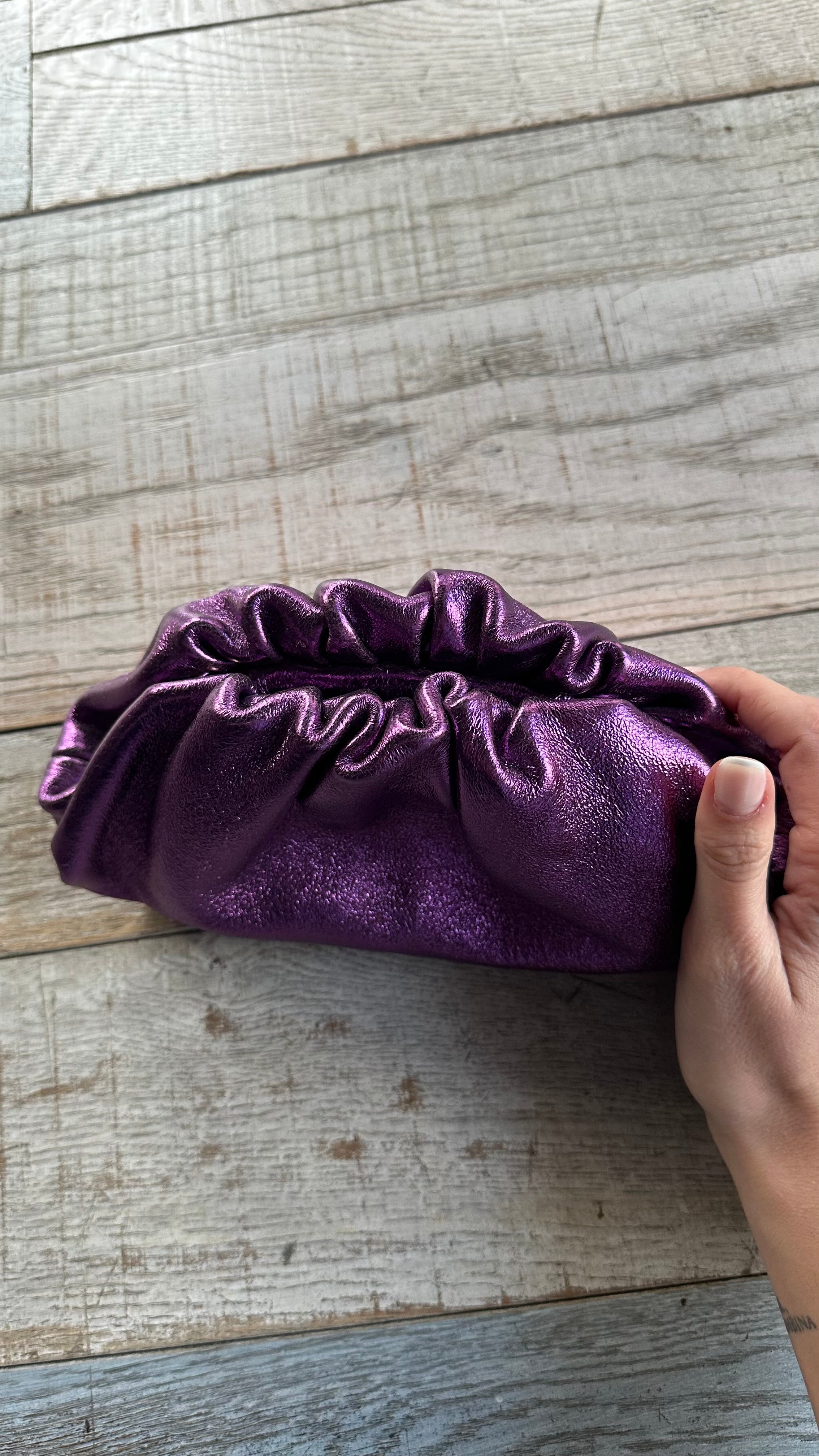 Pochette Clouche Viola Laminata