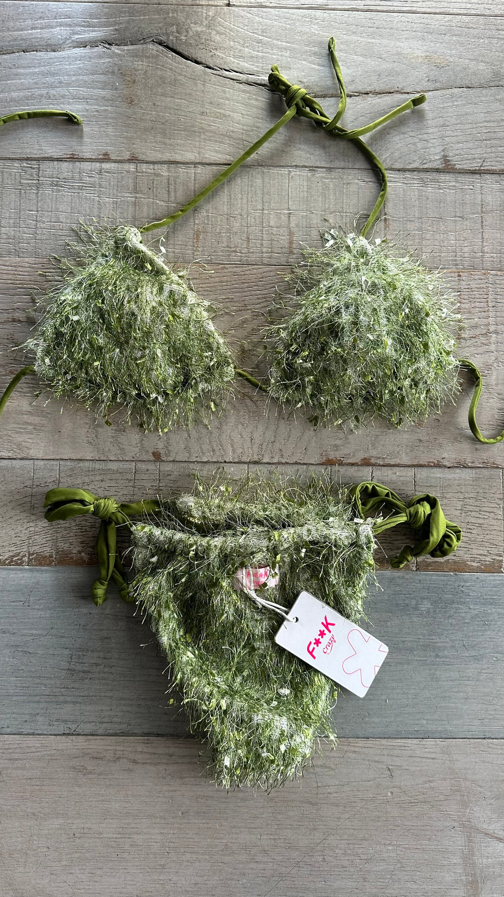 Triangolo Piume Verde Militare