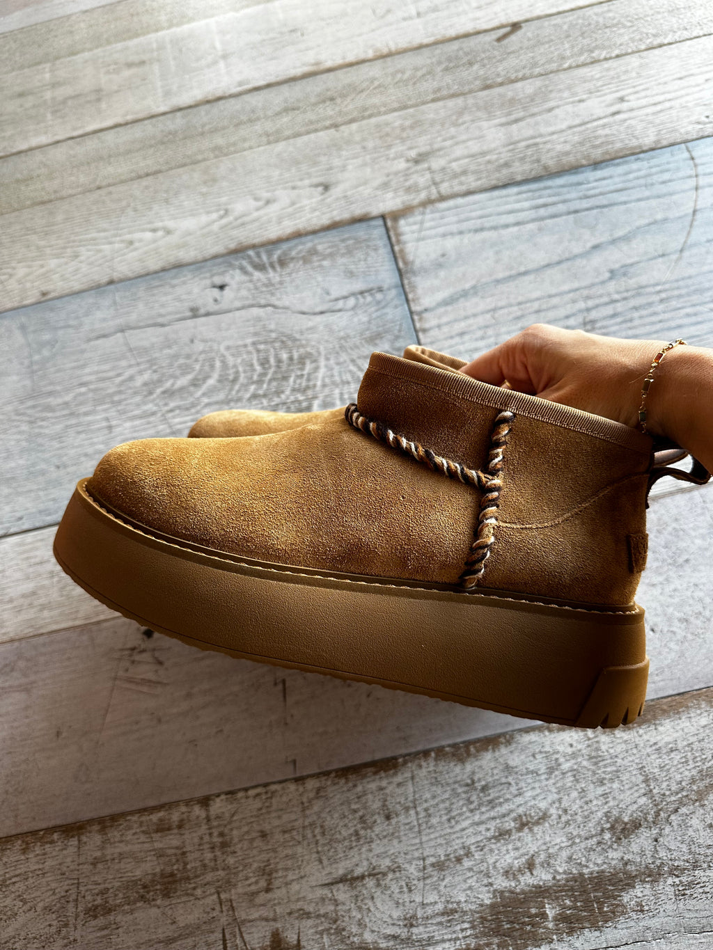 Stivaletto Platform cuciture beije