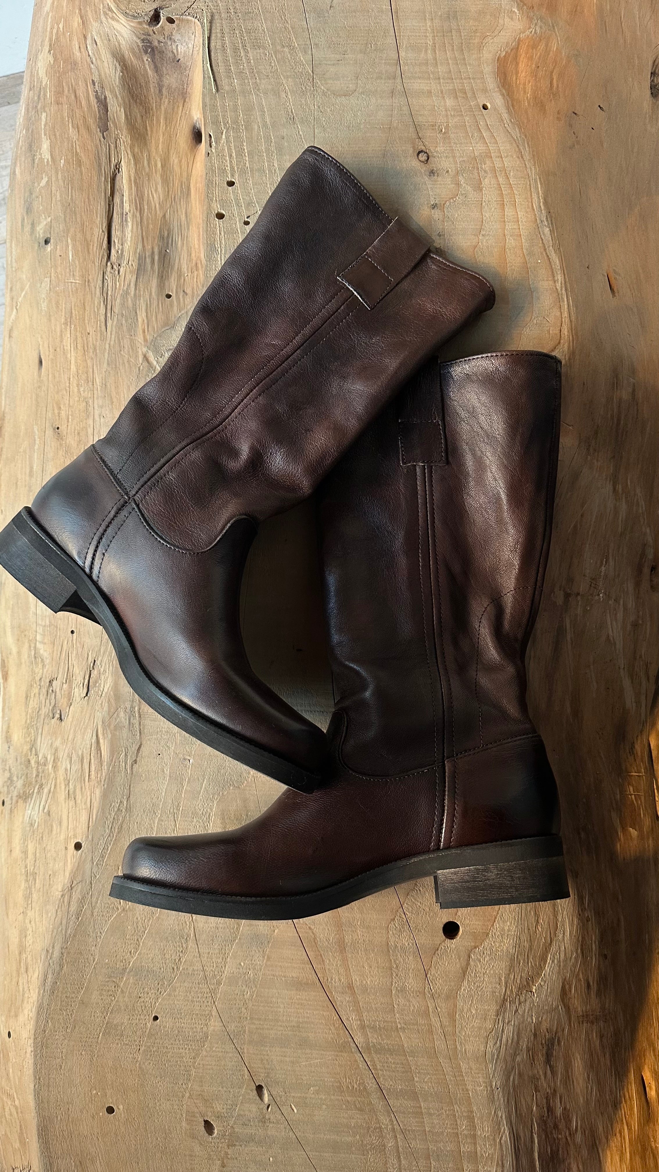 Stivale alto in pelle Cognac martellata