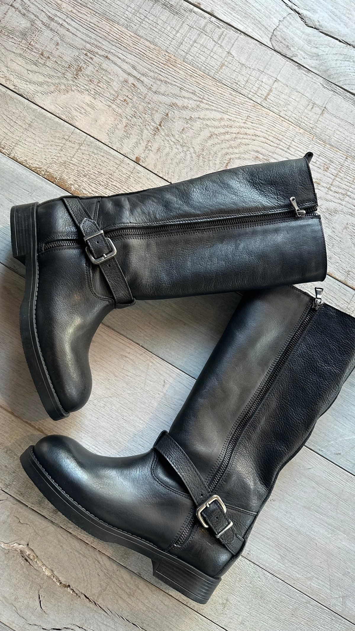 Stivale Biker in pelle Martellata con Zip laterale