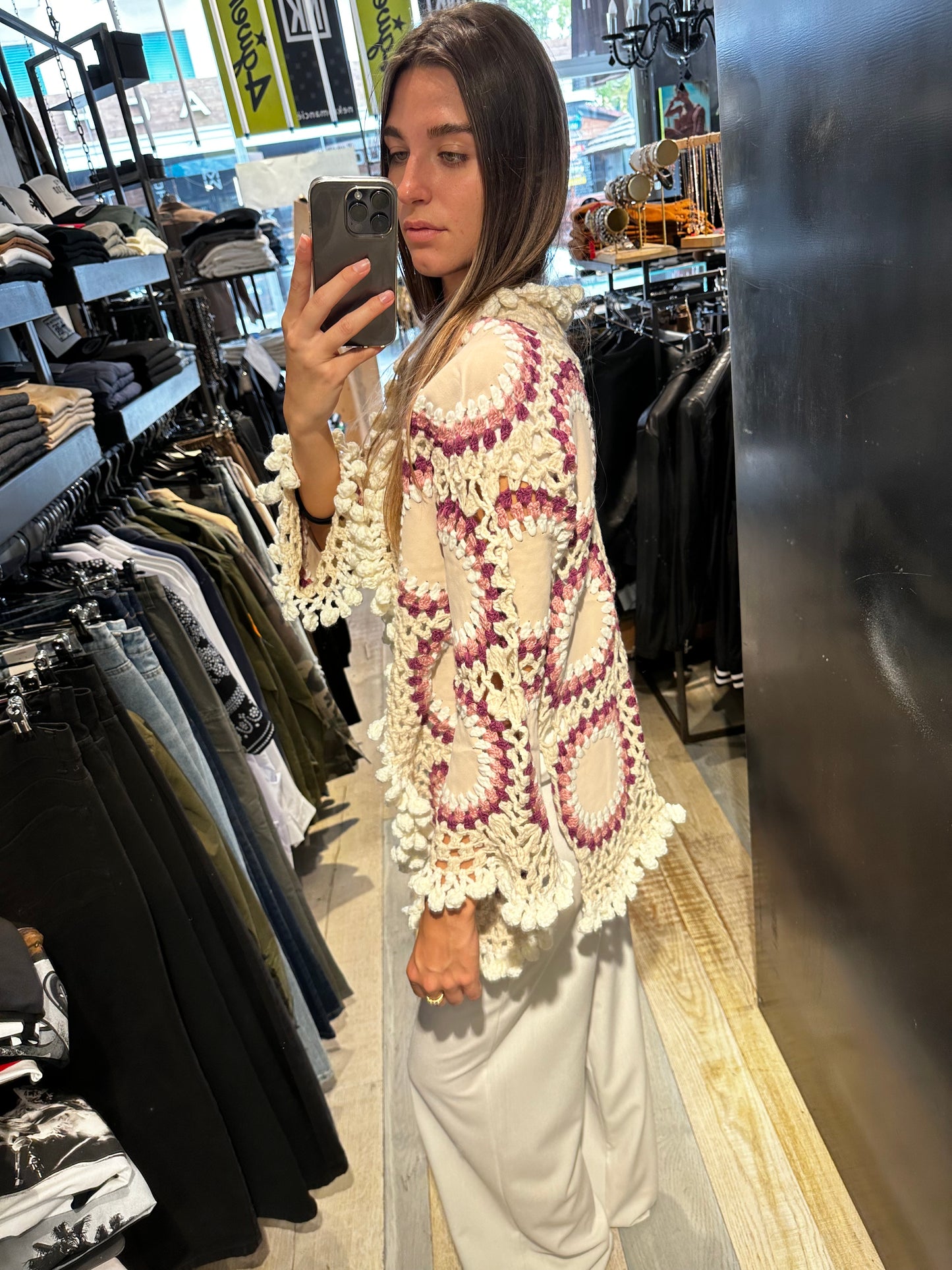 Cardigan in crochet