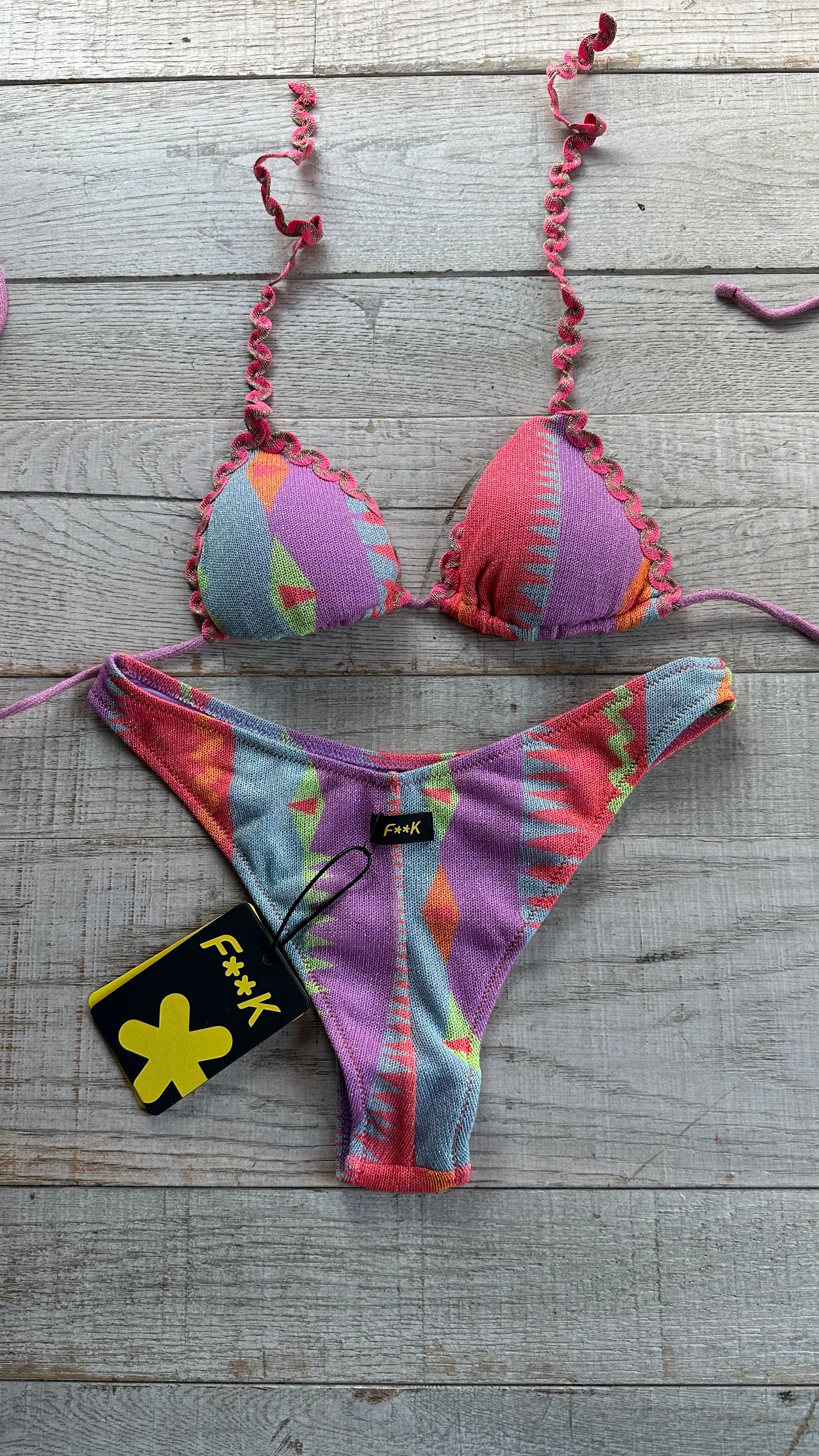 Triangolo Multicolor bordino Sbambolato