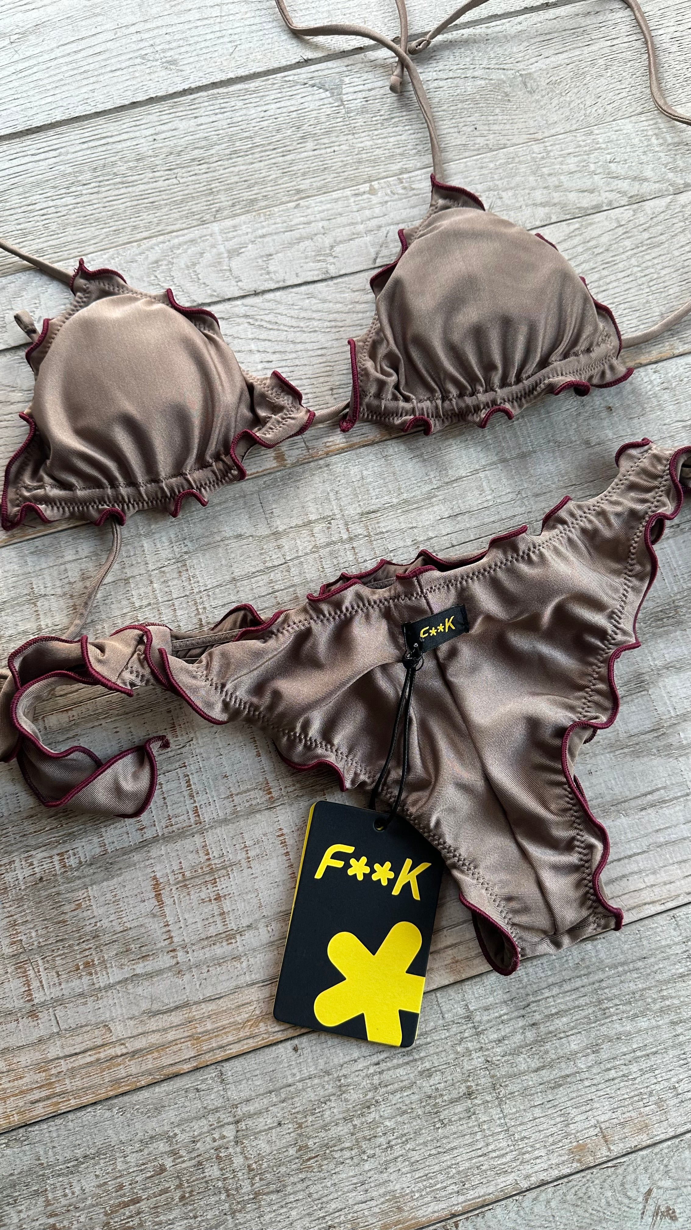 Triangolo Sbambolato Frou Frou Marrone Bordino Rosso Bordeaux