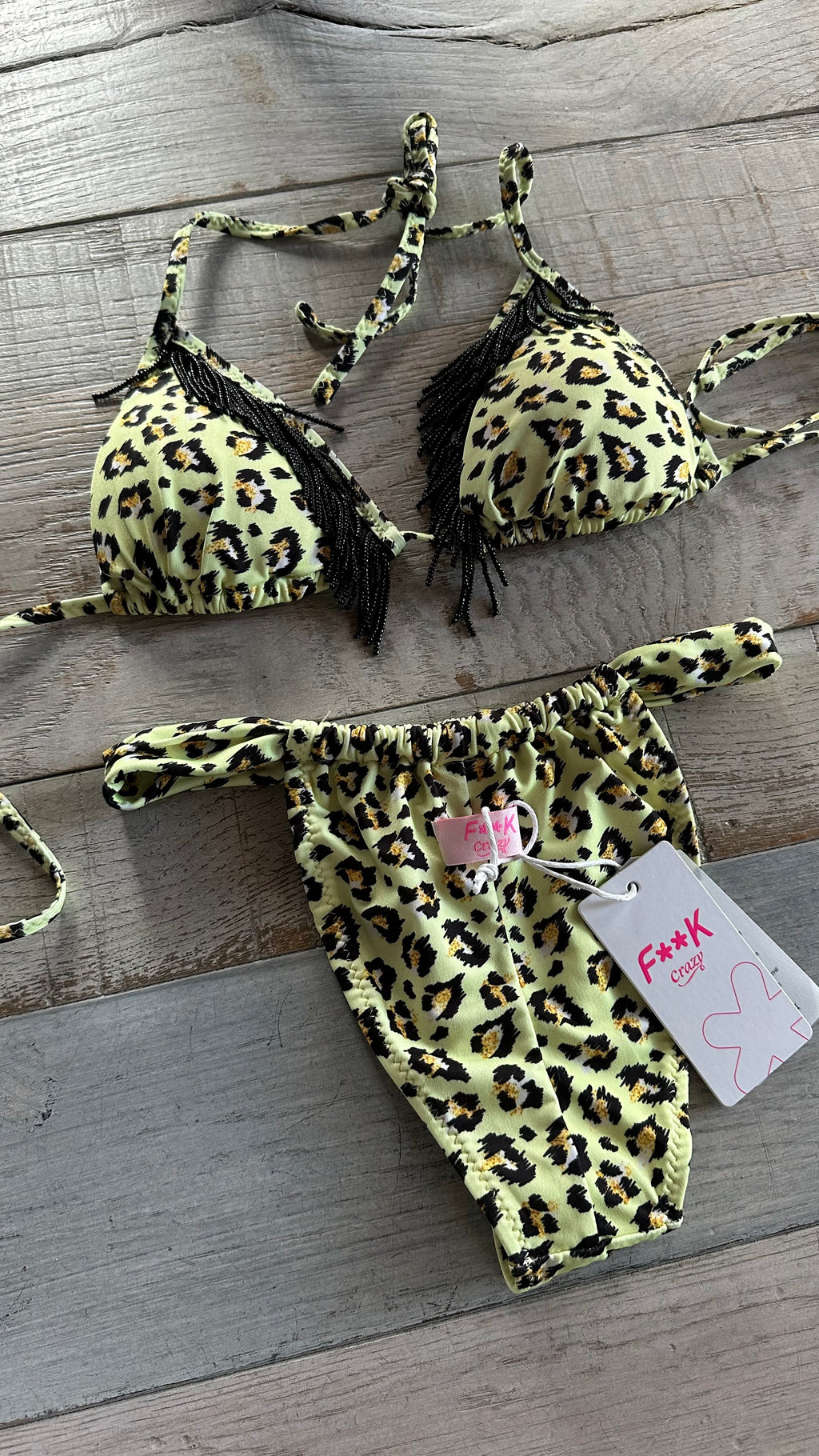 Triangolo Leopardato Giallo con Perline Nere
