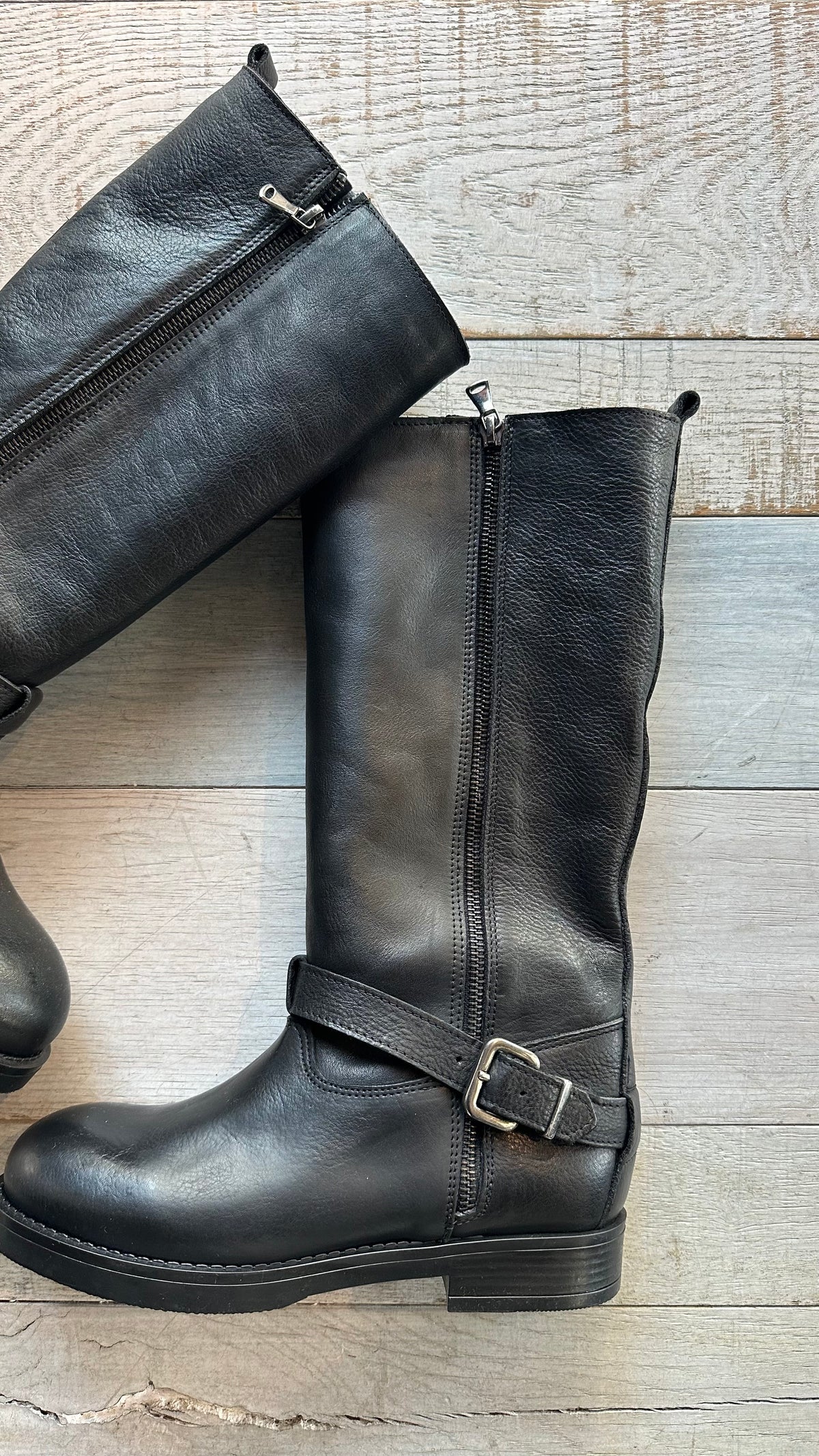 Stivale Biker in pelle Martellata con Zip laterale