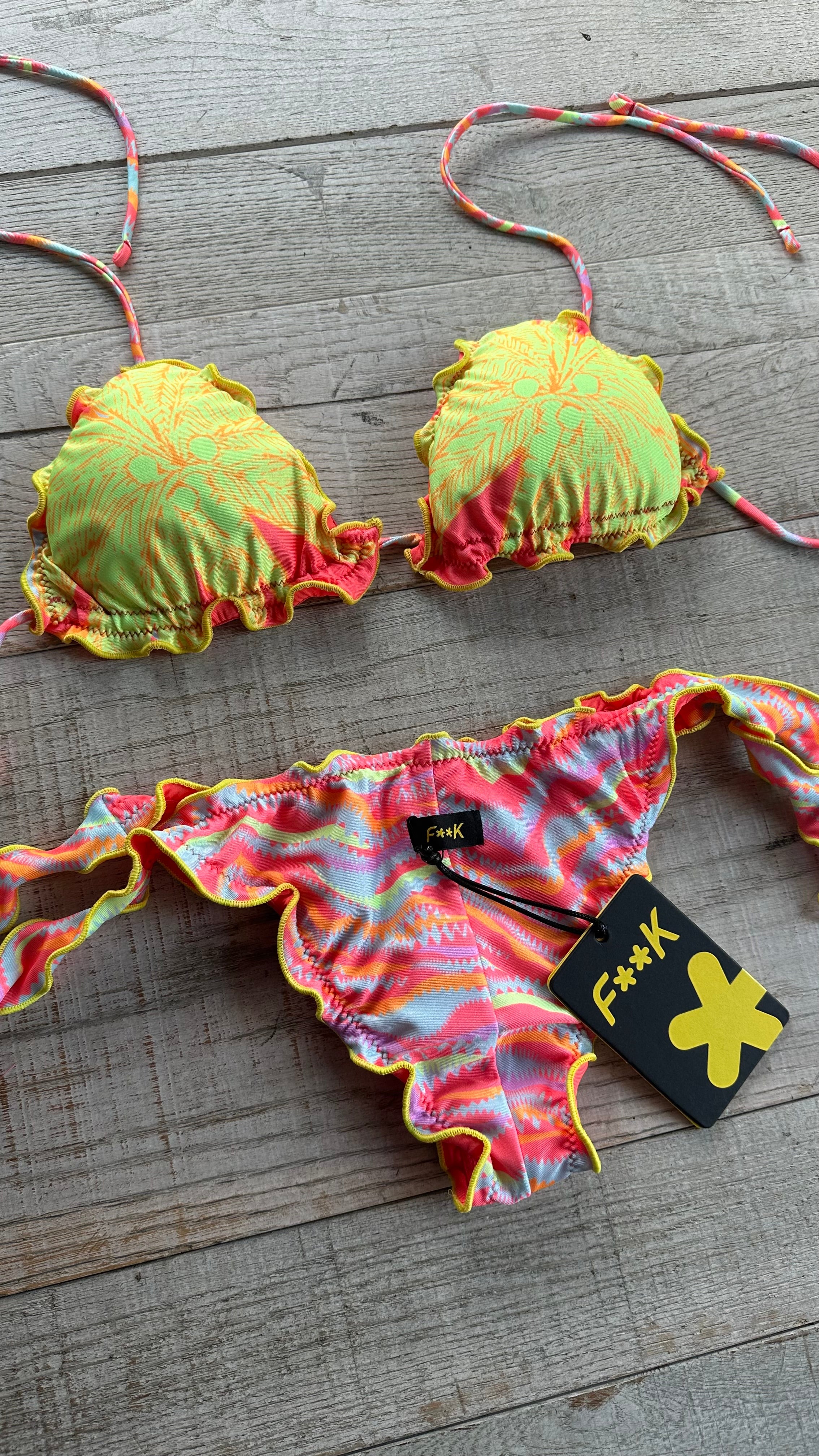 Triangolo Sbambolato Frou Frou Fluo