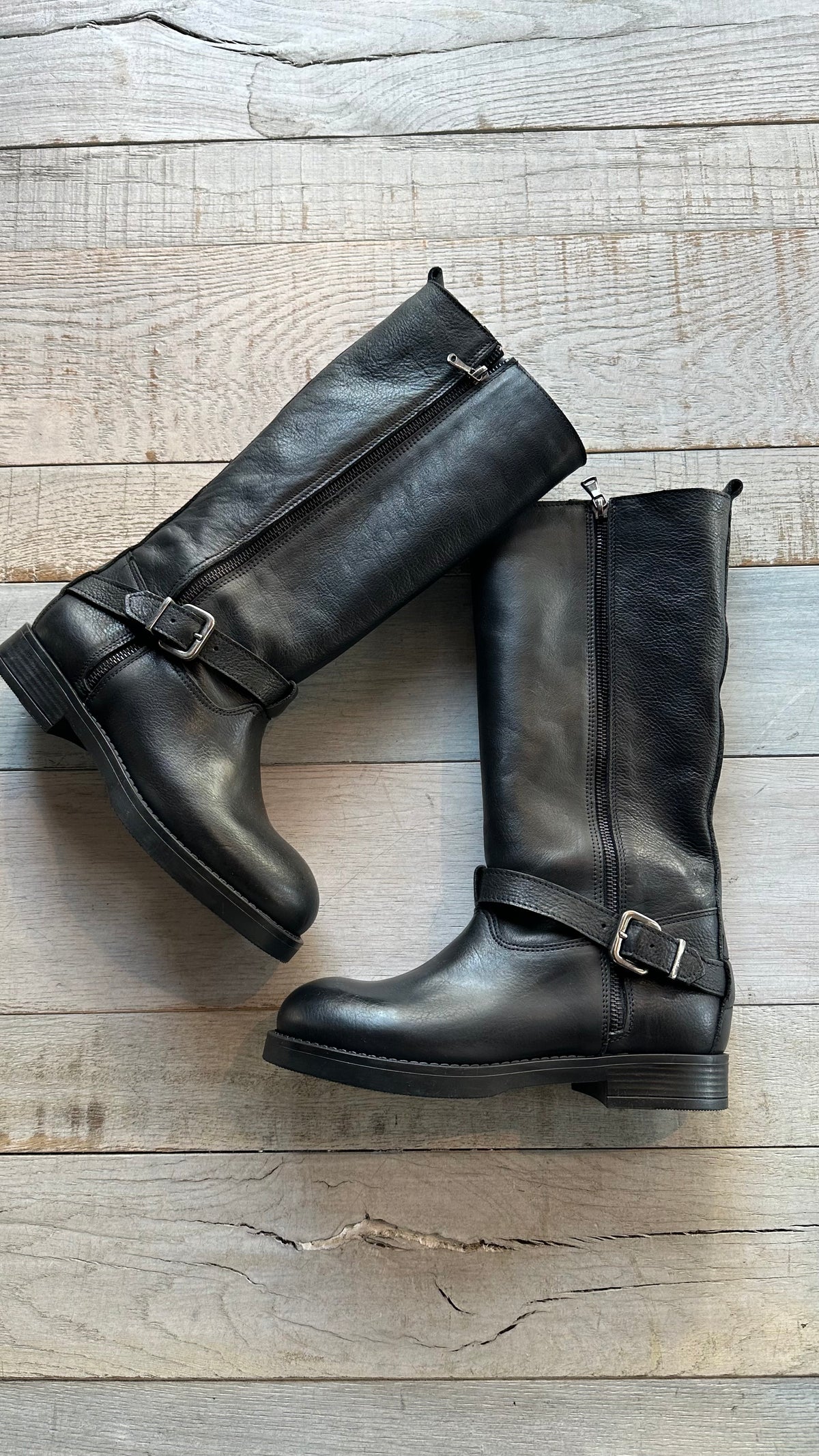 Stivale Biker in pelle Martellata con Zip laterale