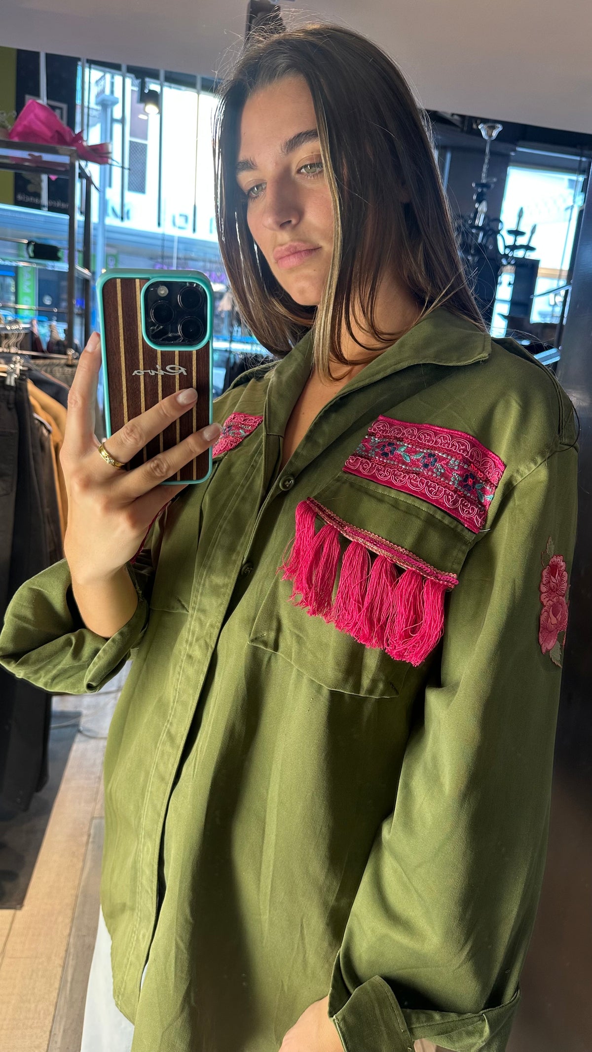 Giacca Militare Verde con Frange Fucsia «Fringe Pink»
