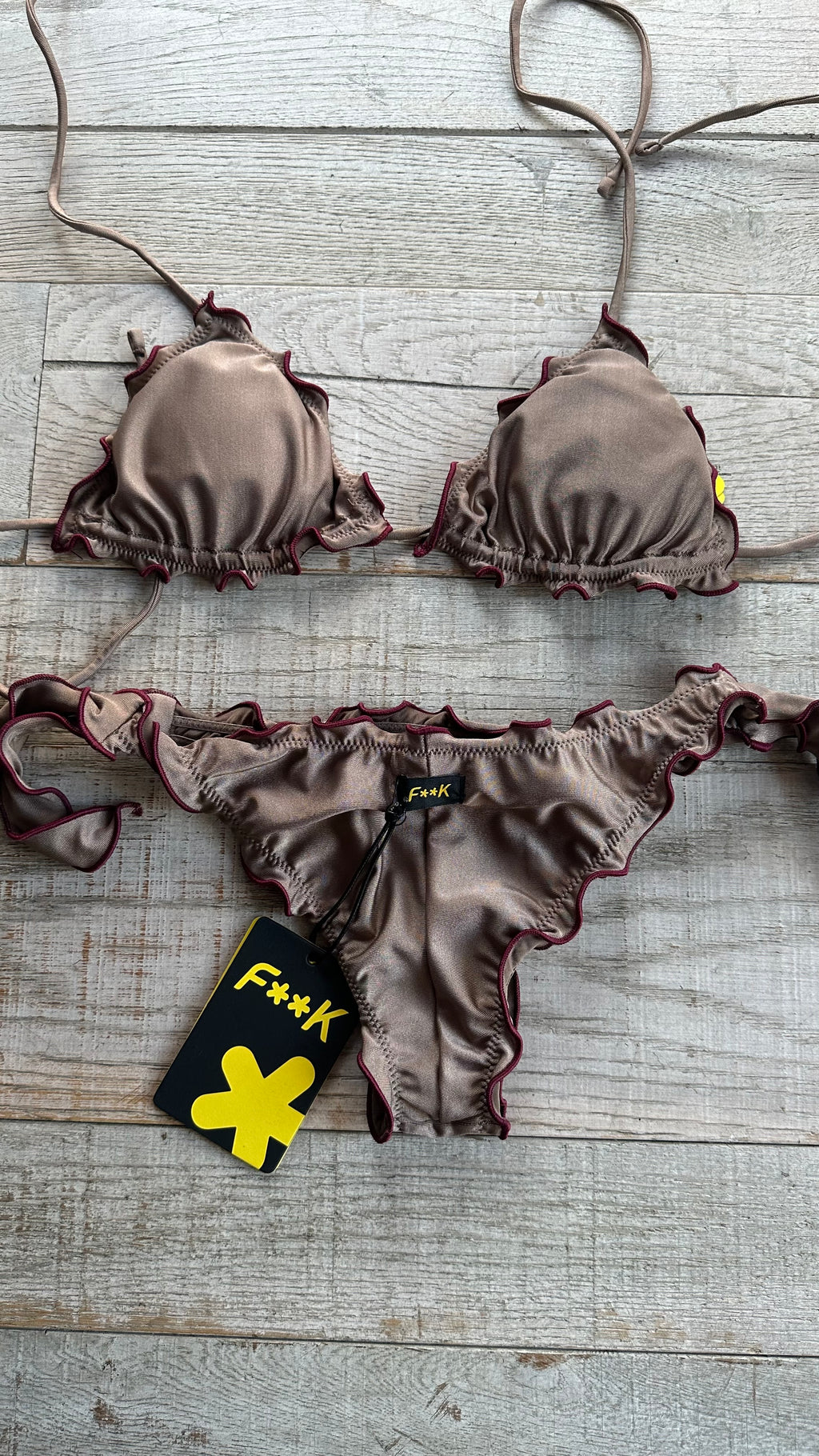 Triangolo Sbambolato Frou Frou Marrone Bordino Rosso Bordeaux