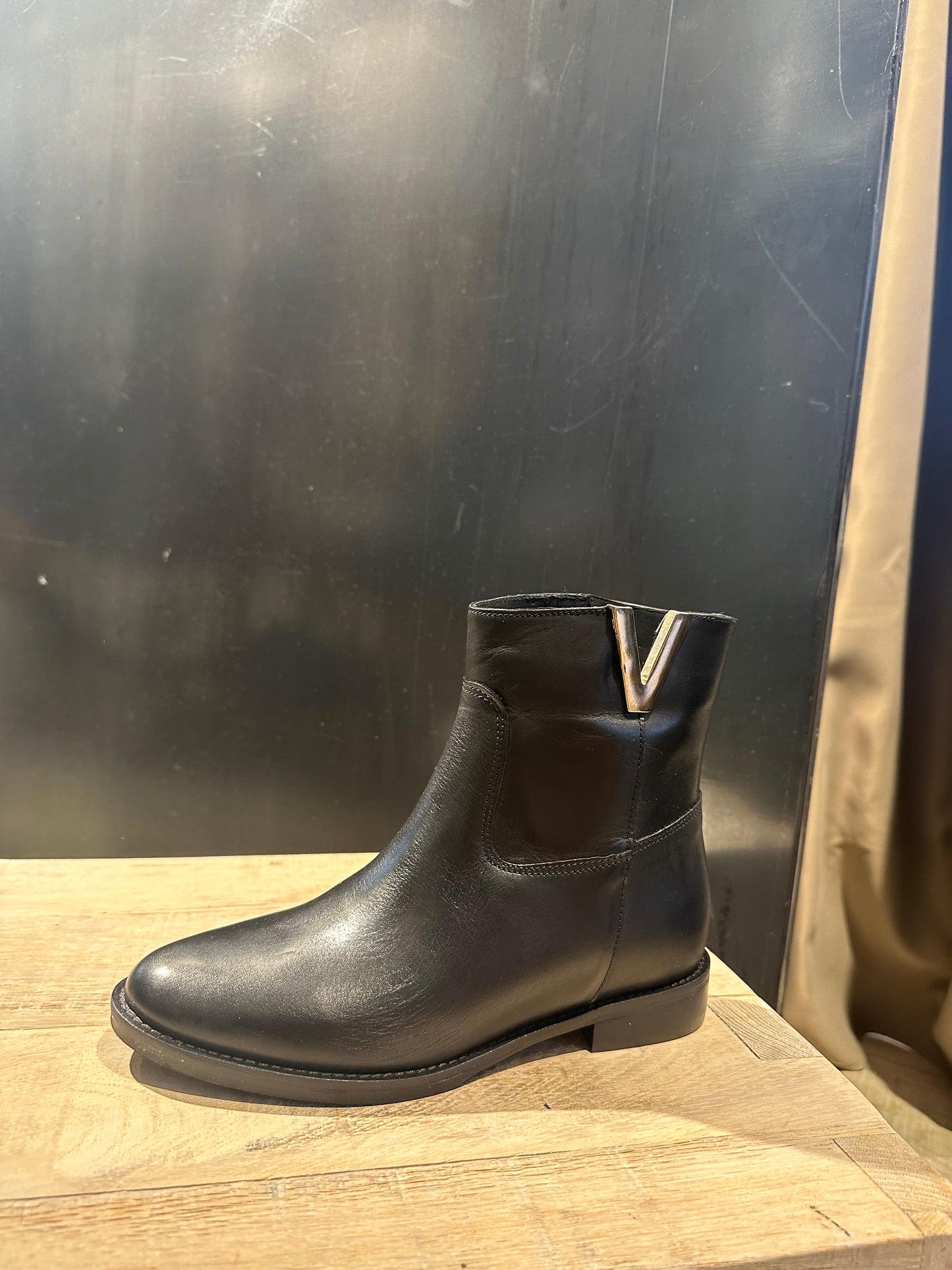Stivaletto basso V oro